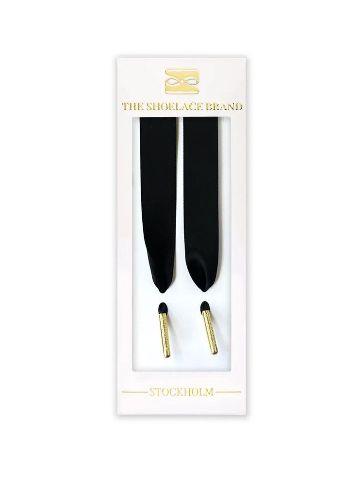The Shoelace Brand - Black Silk - Svarta skoband i satin med guldtipp