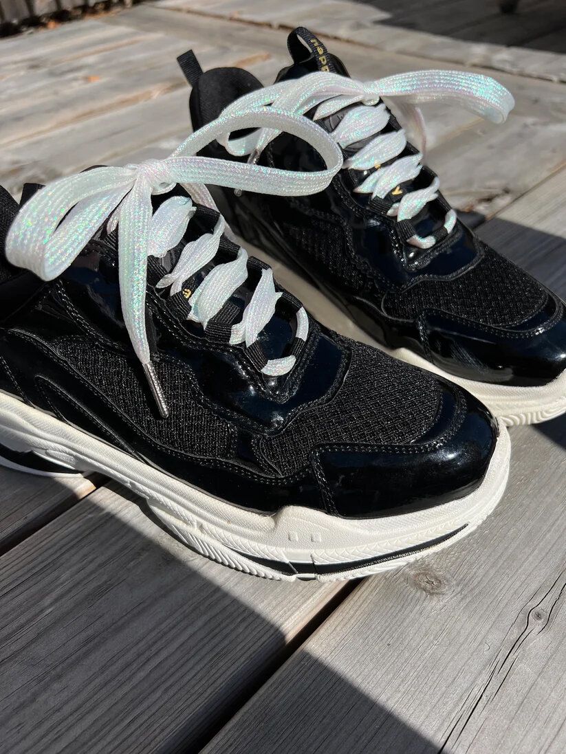 The Shoelace Brand - Glitter White 120cm - Vita skimmrande skosnören i textil