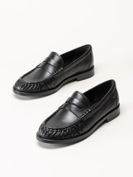 Tamaris - Svarta pennyloafers