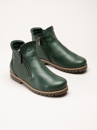 Charlotte of Sweden - Gröna boots