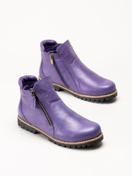 Charlotte of Sweden - Lila boots