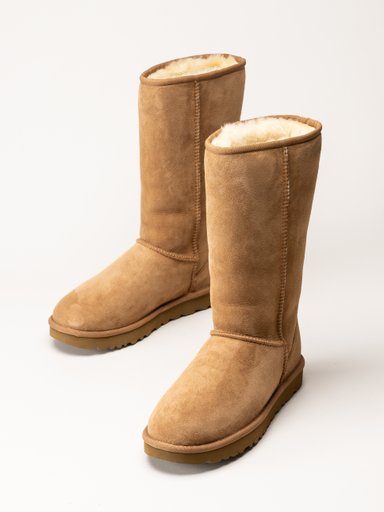 UGG - Classic Tall II - Ljusbruna stövlar