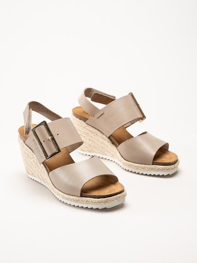 Sweeks - Tyra - Beige kilklackade sandaletter i skinn
