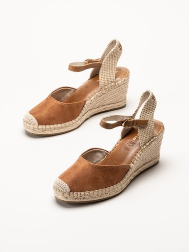 Tamaris - Ljusbruna espadrillos med kilklack