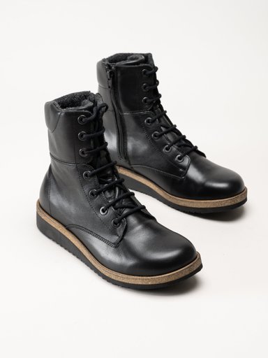 New Feet - Svarta kängor i skinn