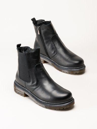 Charlotte of Sweden - Svarta skinnboots