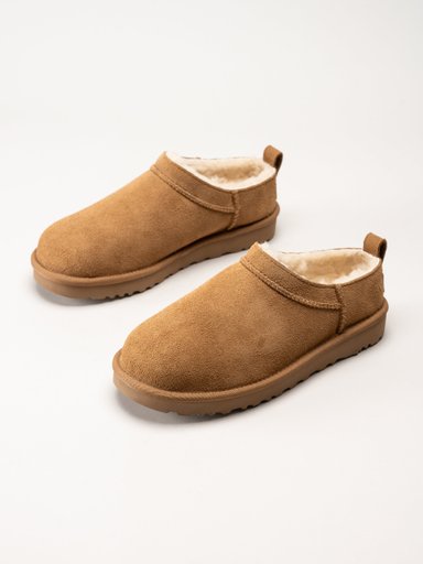 UGG - W Classic Micro - Ljusbruna ullfodrade boots i mocka