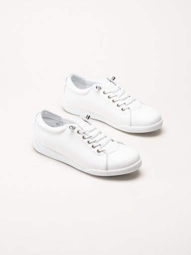 Charlotte of Sweden - Vita sneakers i skinn