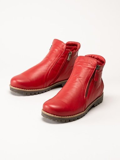 Charlotte of Sweden - Röda boots i mjukt skinn
