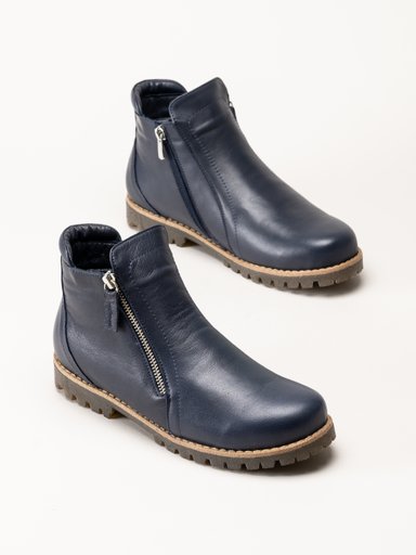 Charlotte of Sweden - Blå boots