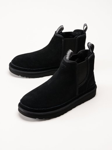 UGG - M Neumel Chelsea - Svarta chelsea boots i mocka med ullfoder