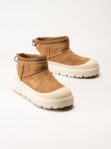UGG - M Cl Ultra Mini Weather Hybrid - Ljusbruna ullfodrade boots