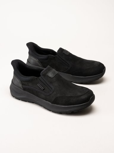 Rieker - Svarta slip on promenadskor i oljad nubuck
