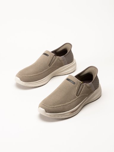 Skechers - Relaxed Fit - Beige slip ins sneakers i mesh