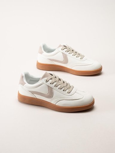 Rugged Gear - Vita retro sneakers i skinnimitation