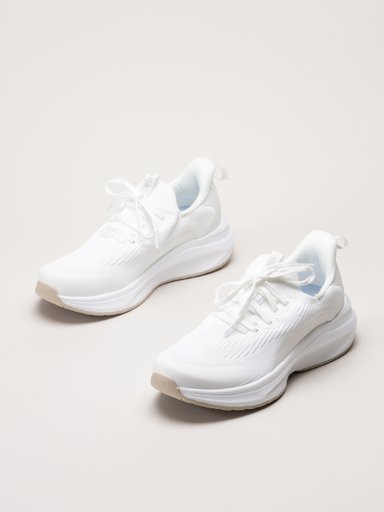 Dasia - Vita sportskor