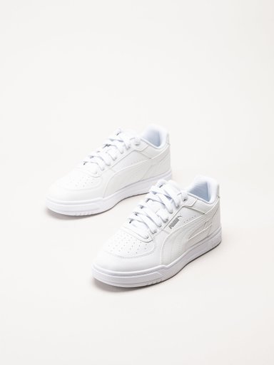 Puma - Caven III - Vita sneakers i skinnimitation