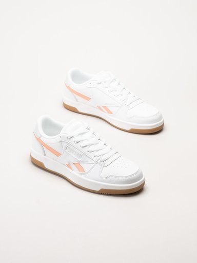 Reebok - Match PrimeV2 - Vita sneakers i skinnimitation