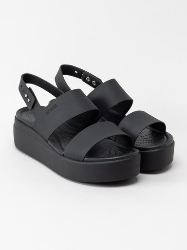 Crocs - Brooklyn Low Wedge - Svarta platåsandaler
