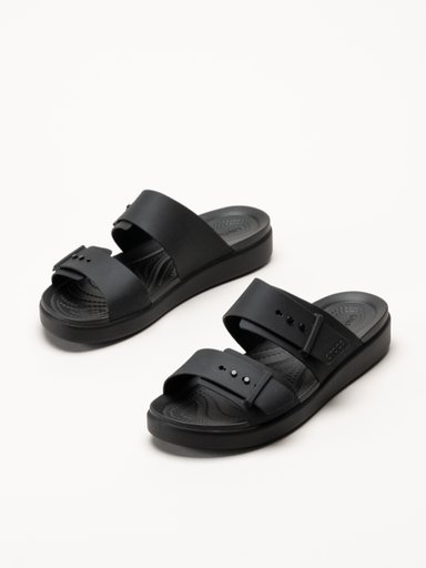 Crocs - Brooklyn Buckle - Svarta slip in tofflor