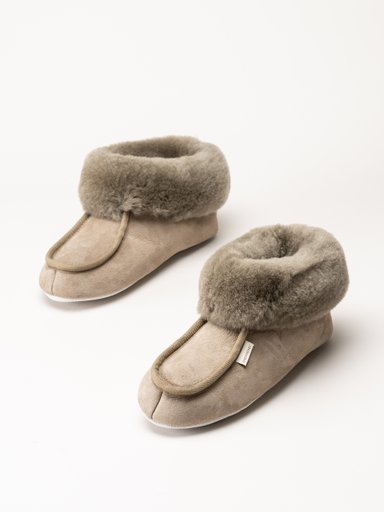 Shepherd - Moa - Ljusbruna fårskinnstofflor