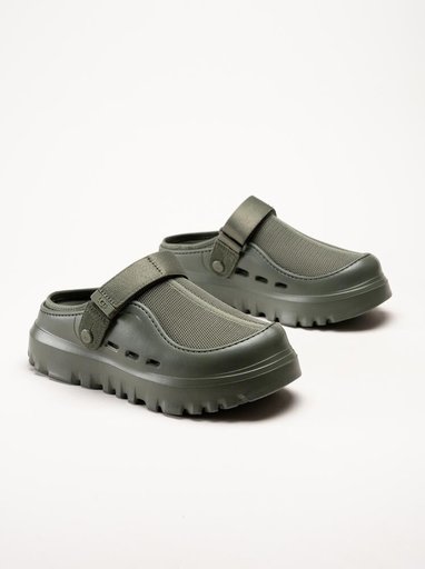 UGG - M PeakMod - Gröna clogs med platå