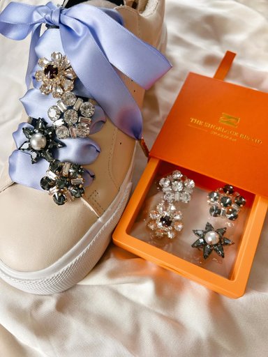 The Shoelace Brand - Crystal Shoe Charm Set - Svarta och Vita Kristall skoberlock set