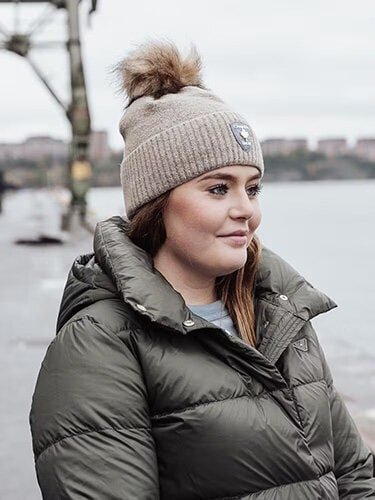 Canada Snow - Laurie - Beige mössa med tofs