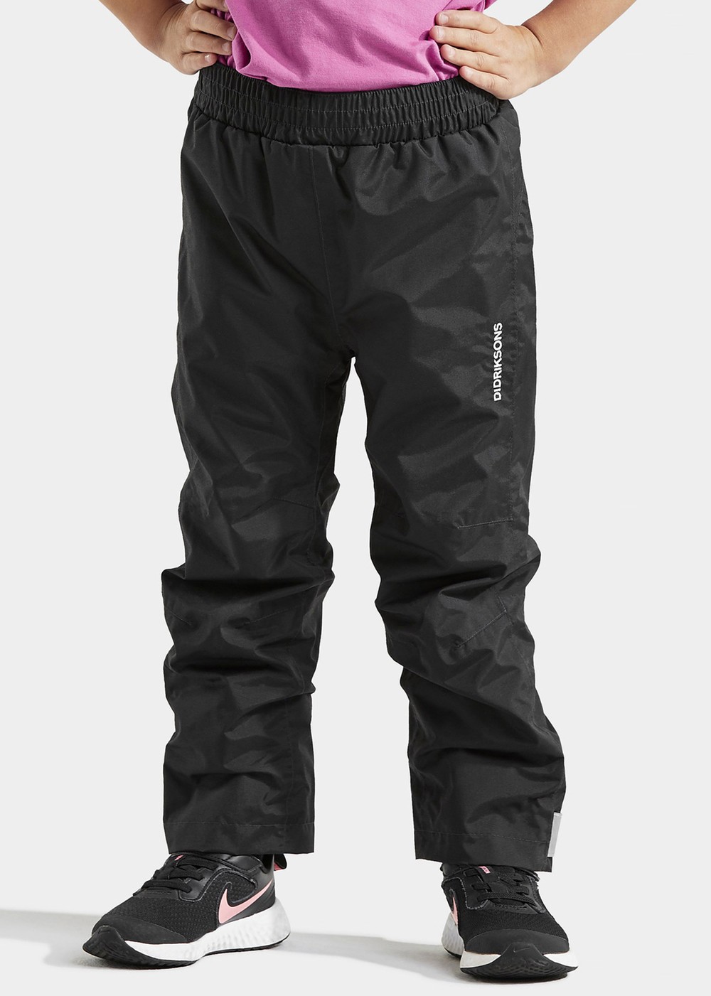 Nobi Kids Pants 6, Black, 80, Regnbyxor | Junior - Kläder - Regnkläder - Regnbyxor | Padelspecialisterna