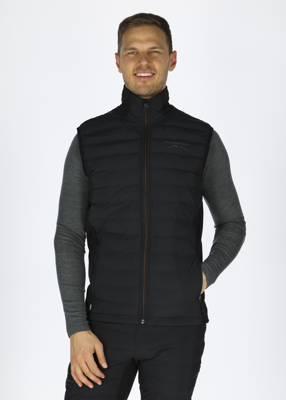 Nordic Hybrid Vest, Black/Charcoal, S, Västar | Herr - Kläder - Jackor - Västar | Padelspecialisterna