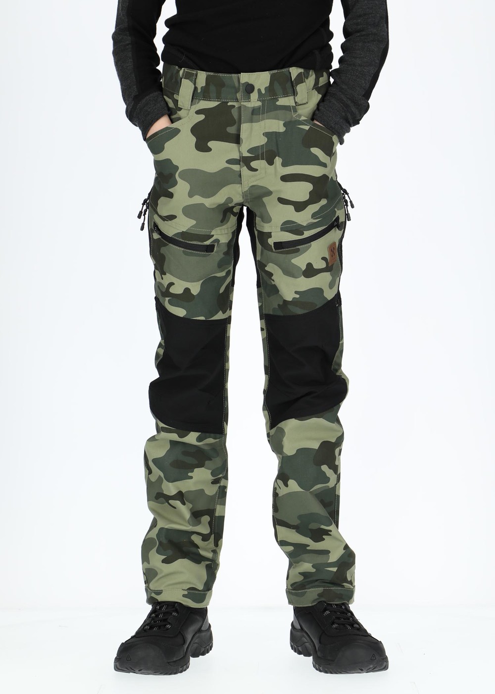 X-Trail Outdoor Pants Jr, Camouflage/Black, 100, Byxor | Junior - Aktivitet - Outdoorkläder - Byxor | Padelspecialisterna