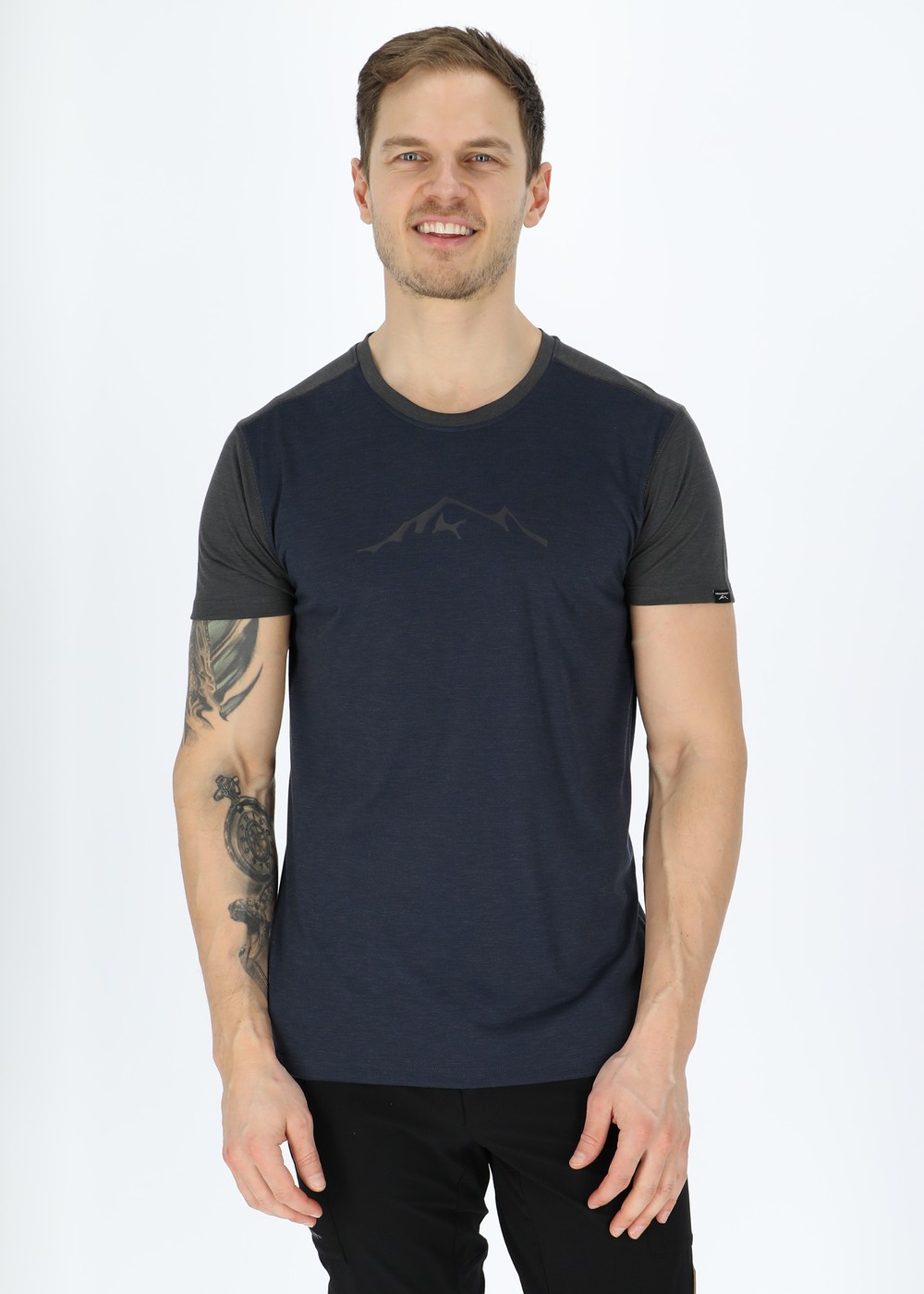 Trondheim Lyocell Tee, Navy/Charcoal, S, T-Shirts | Herr - Aktivitet - Outdoorkläder - T-shirts | Padelspecialisterna