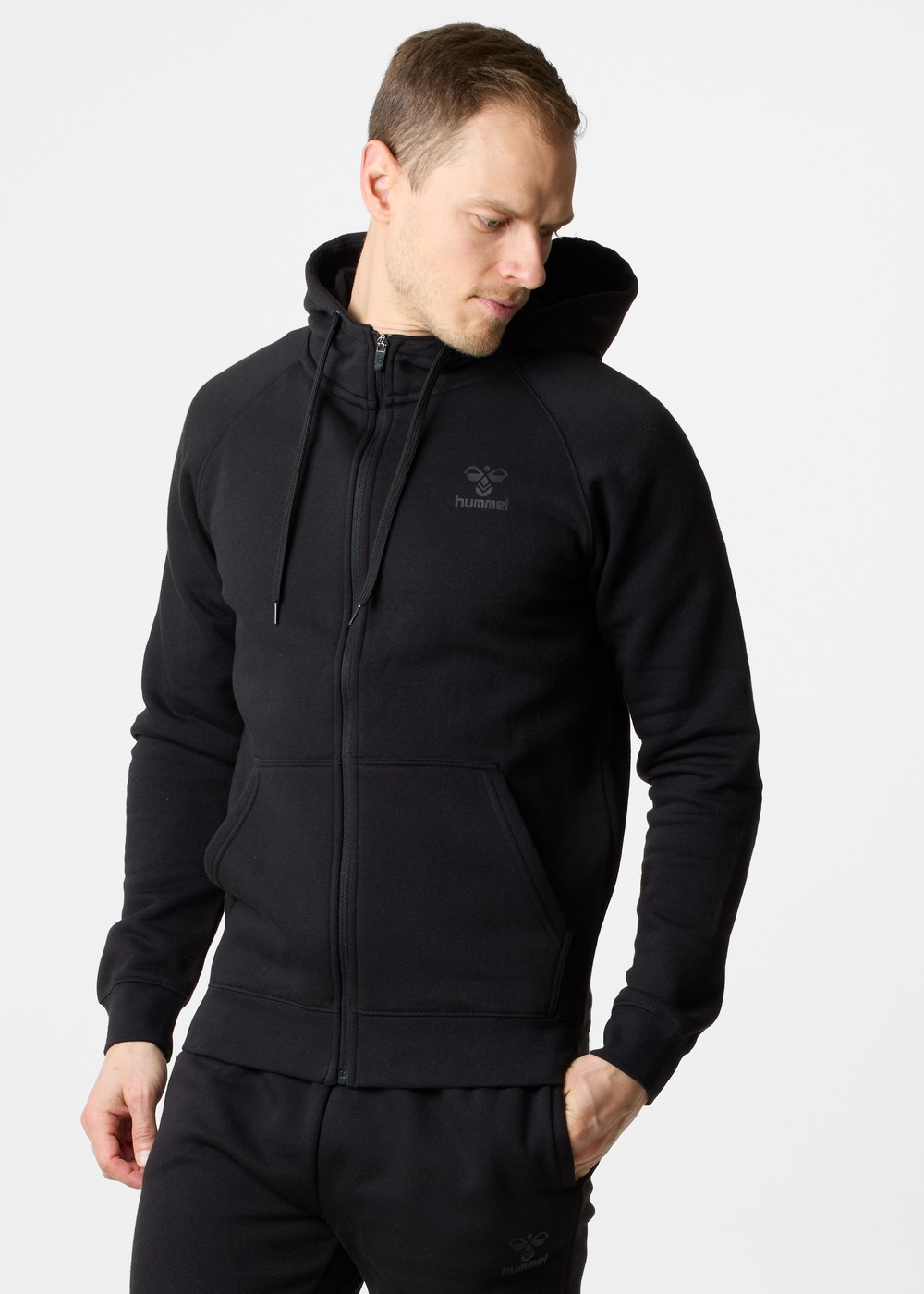 Hmlbee Classic Zip Hoodie, Black, Xl, Hoodies | Herr - Kläder - Tröjor - Hoodies | Padelspecialisterna