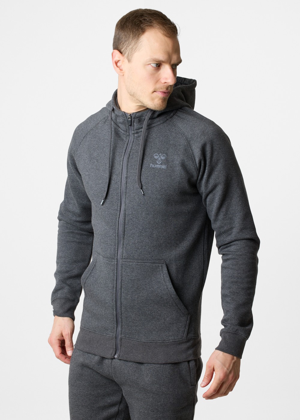 Hmlbee Classic Zip Hoodie, Dark Grey Melange, Xl, Hoodies | Herr - Kläder - Tröjor - Hoodies | Padelspecialisterna