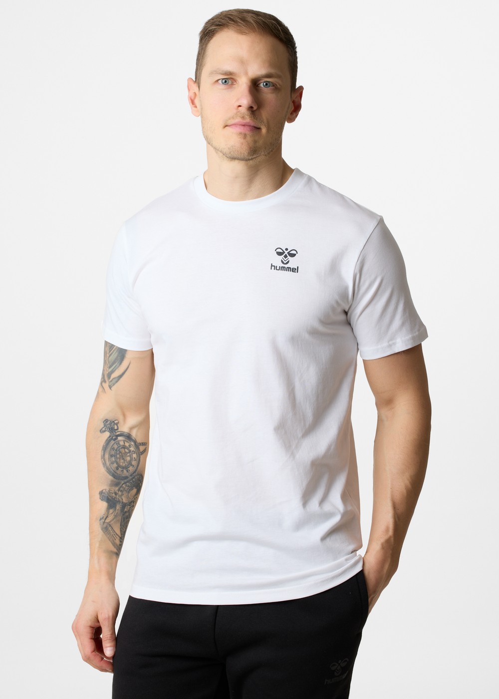 Hmlbee Classic T-Shirt S/S, White, L, T-Shirts | Herr - Kläder - T-shirts | Padelspecialisterna