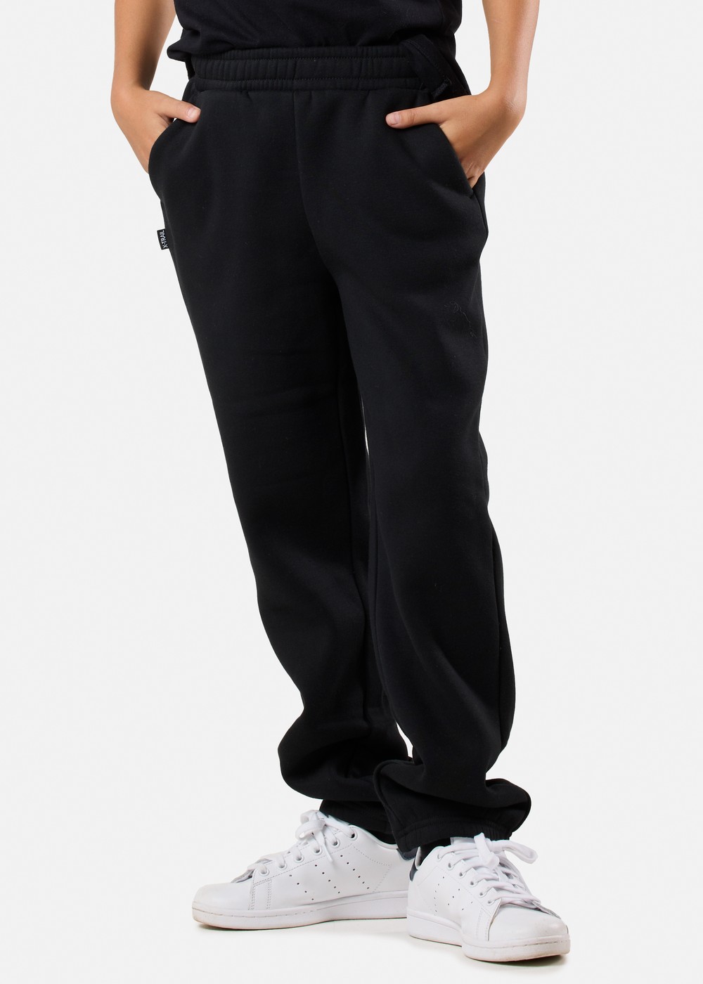 New York Pants Ii Jr, Black, 170, Sweatpants | Junior - KlÀder - Byxor - Sweatpants | Padelspecialisterna