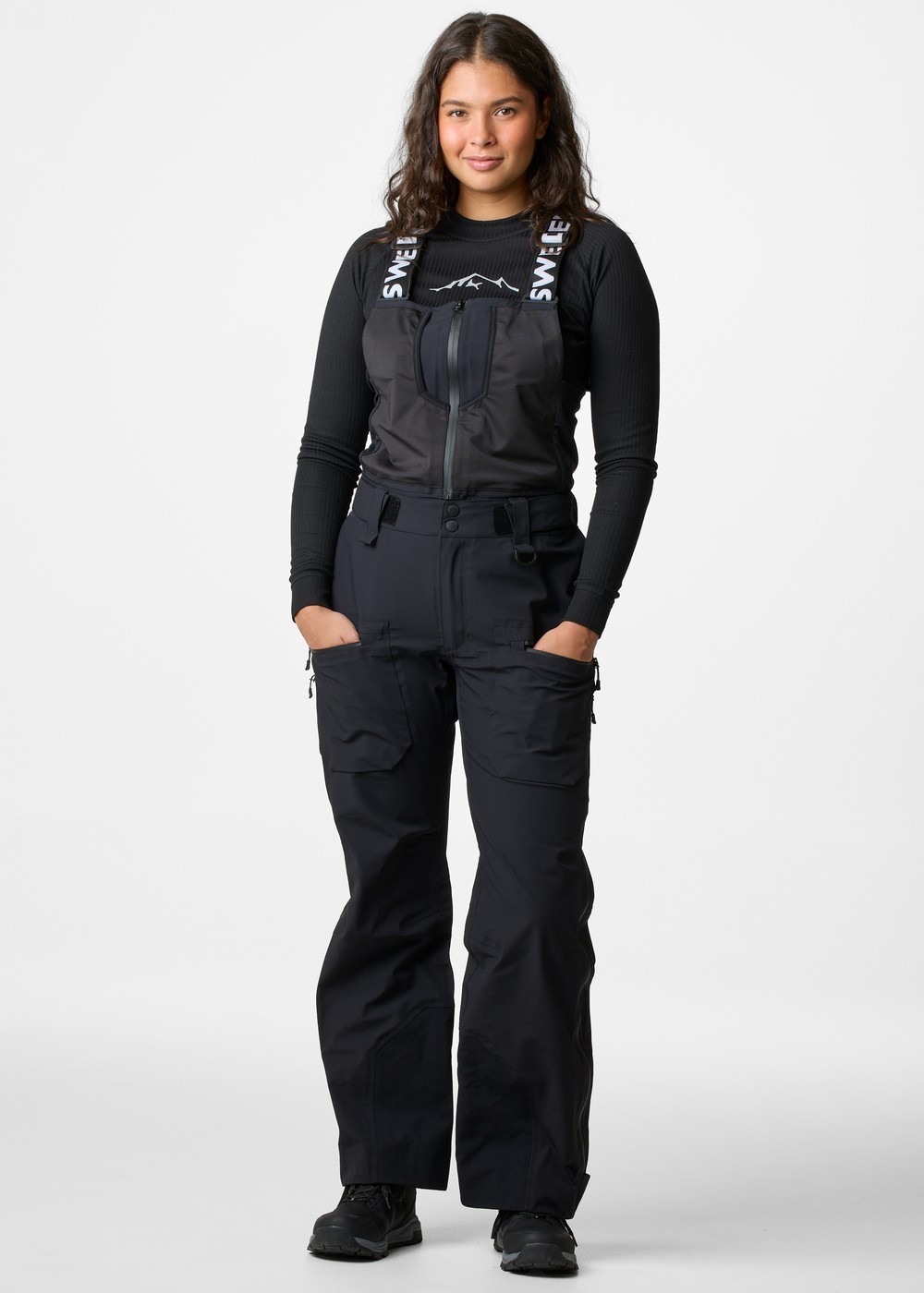 Lofoten 3l Shell Bib Pants W, Black, 44, Överdragsbyxor | Dam - Kläder - Byxor - Överdragsbyxor | Padelspecialisterna