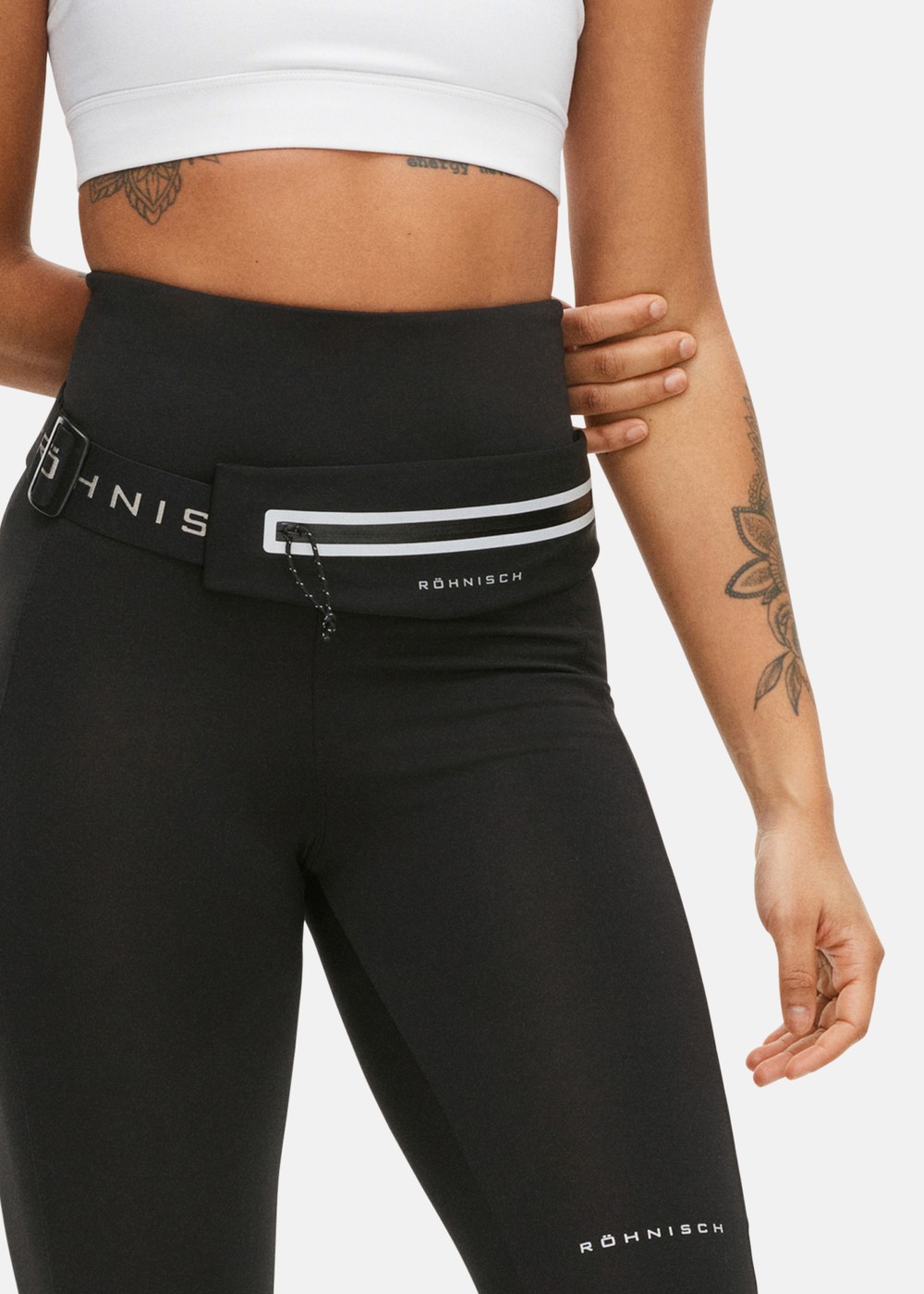 Issa Expandable Running Belt, Black, Onesize, Midjeväskor | Väskor - Midjeväskor | Padelspecialisterna