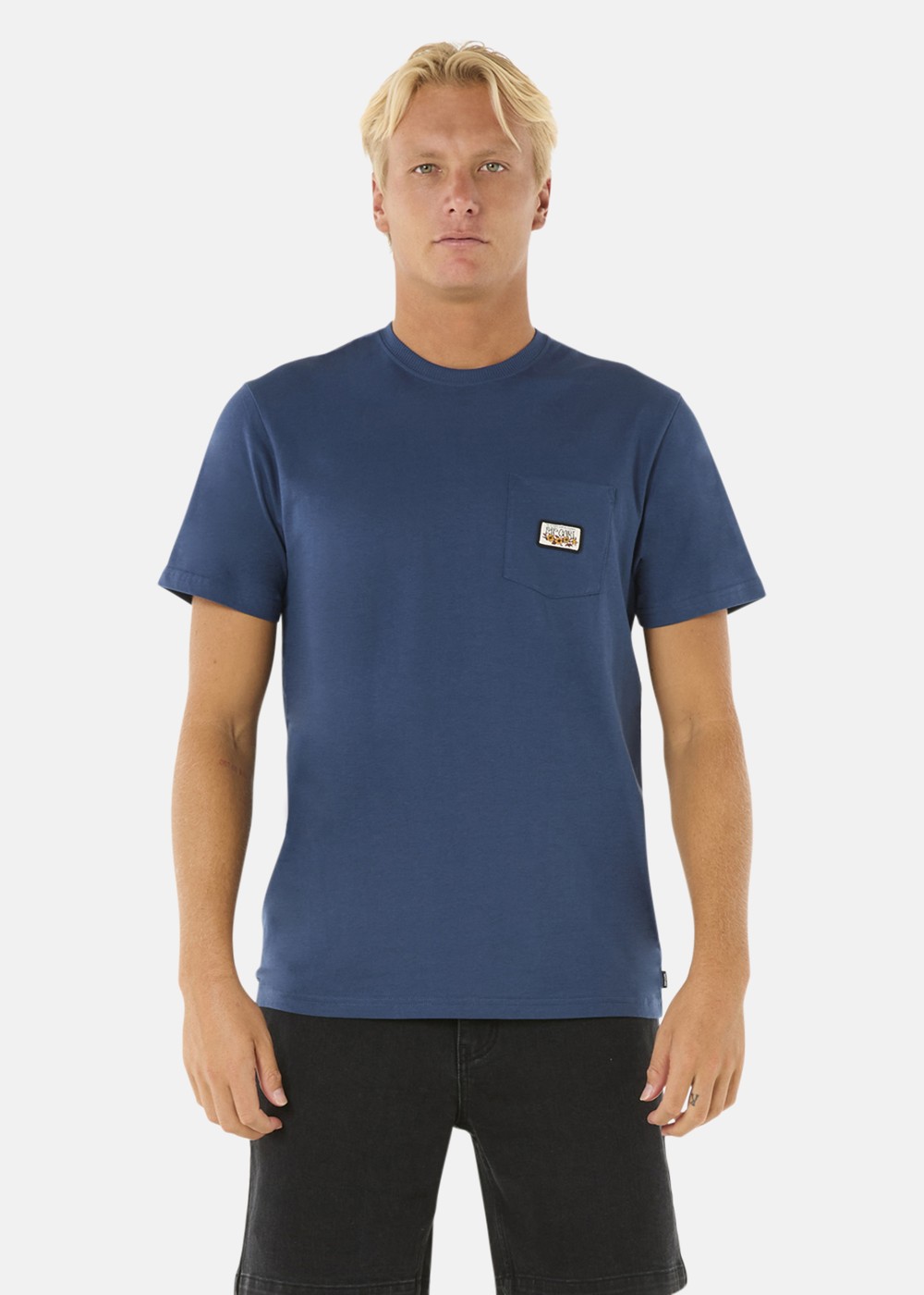 Surf Paradise Badge Tee Update, Washed Navy, M, T-Shirts | Herr - Kläder - T-shirts | Padelspecialisterna