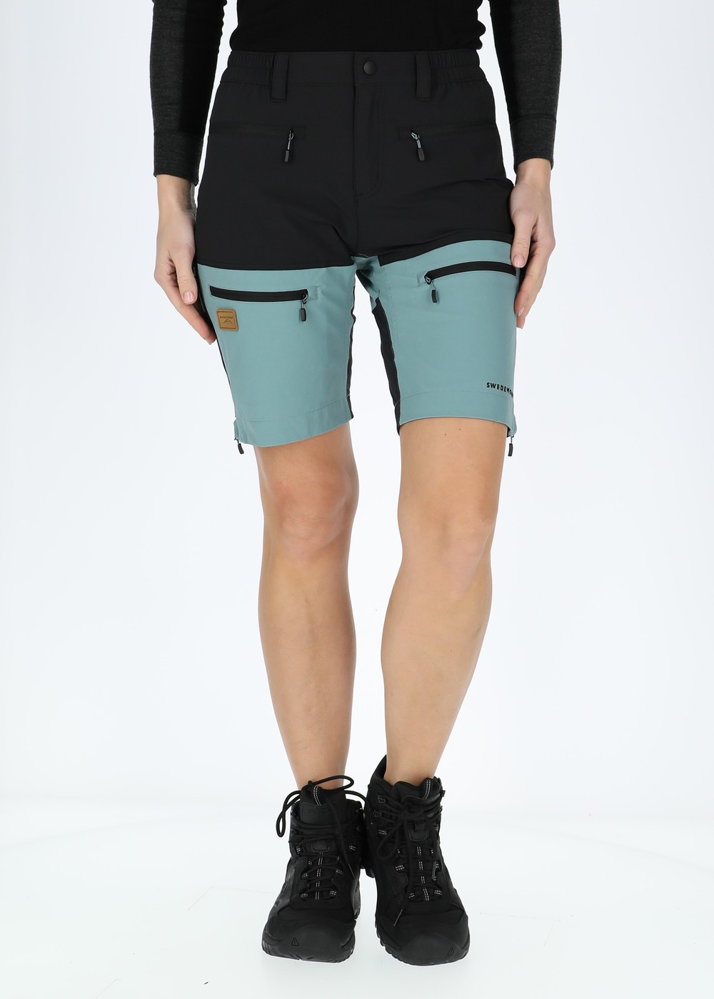 Lofoten Stretch Shorts W, Black/Seaweed Green, 48, Shorts | Dam - Aktivitet - Outdoorkläder - Shorts | Padelspecialisterna