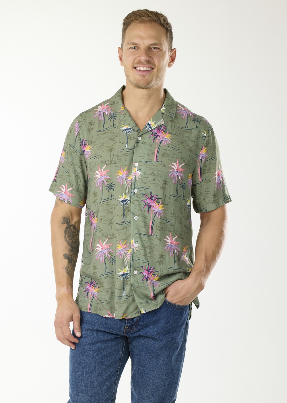 Honolulu Shirt, Olive Sea Palm, L, Kortärmade Skjortor | Herr - Kläder - Skjortor - Kortärmade skjortor | Padelspecialisterna