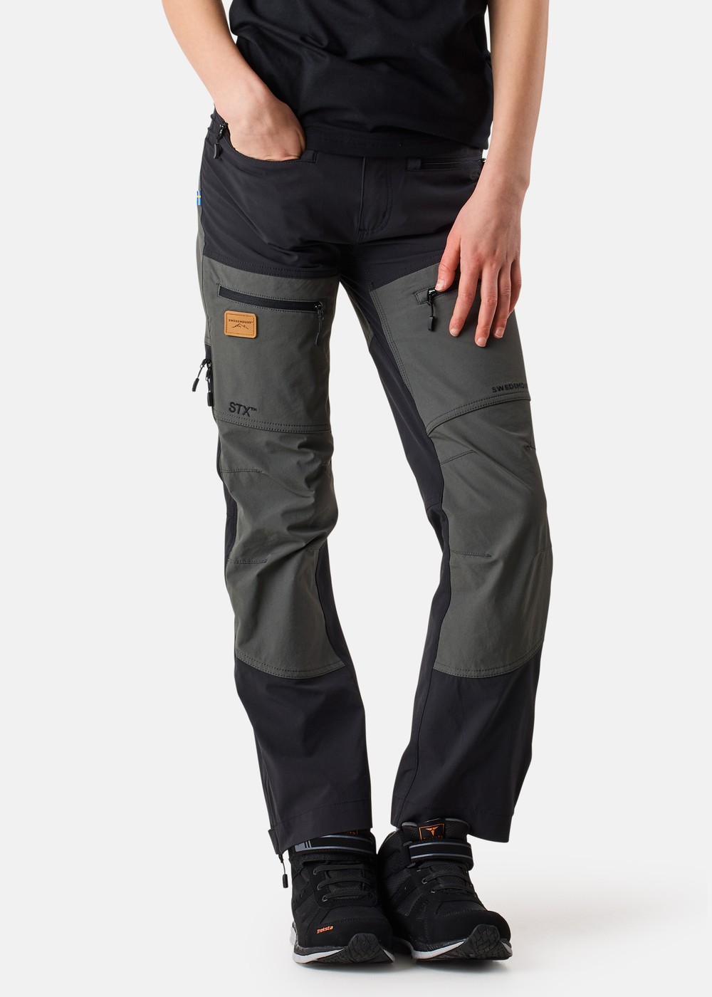 Lofoten Stretch Pants Jr, Black/Sage Green, 110, Byxor | Junior - Aktivitet - Outdoorkläder - Byxor | Padelspecialisterna