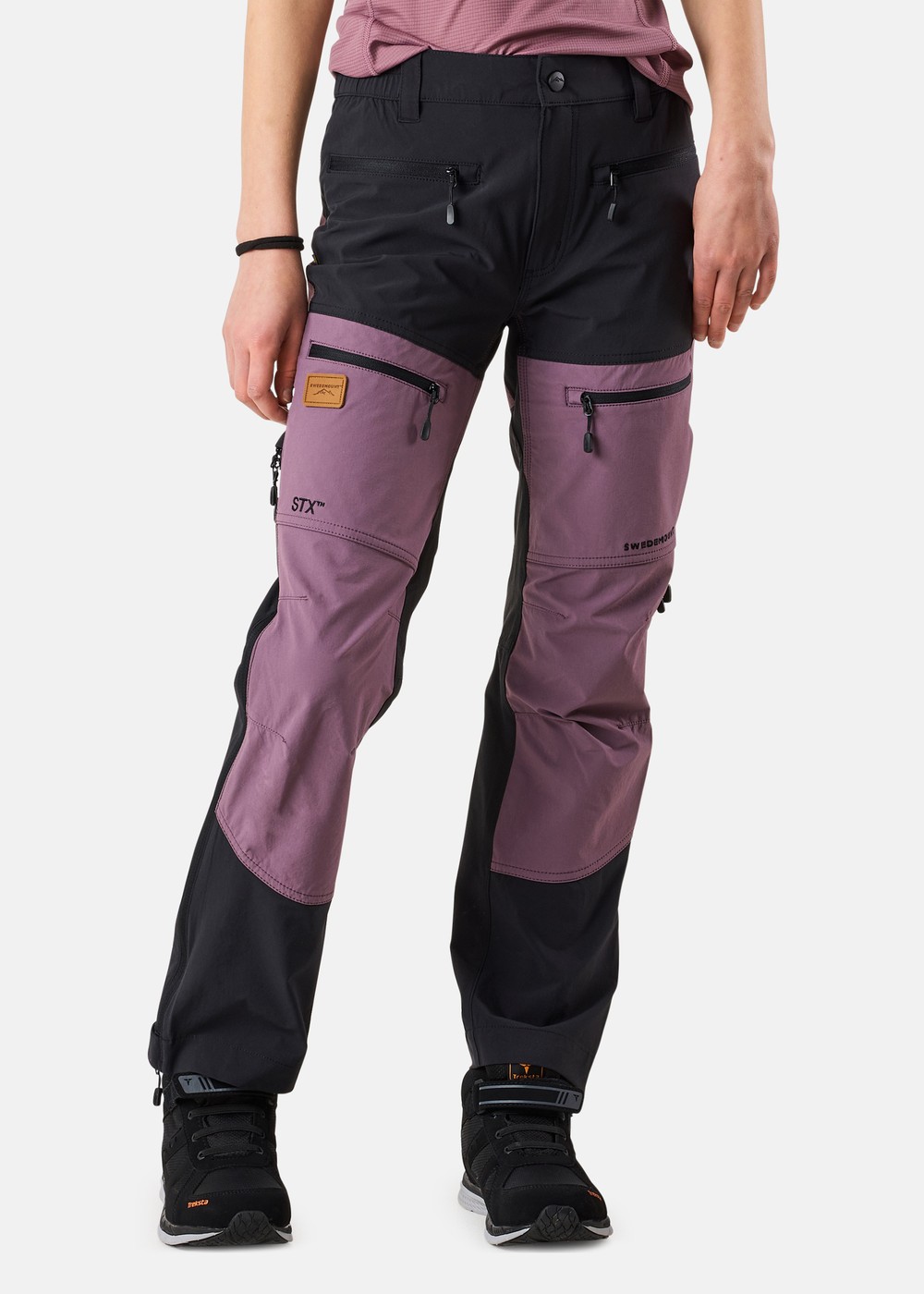 Lofoten Stretch Pants Jr, Black/Dk. Mauve, 120, Byxor | Junior - Aktivitet - Outdoorkläder - Byxor | Padelspecialisterna