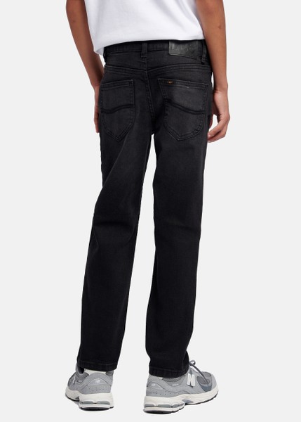 STRAIGHT STRETCH FIT JEAN (DAR