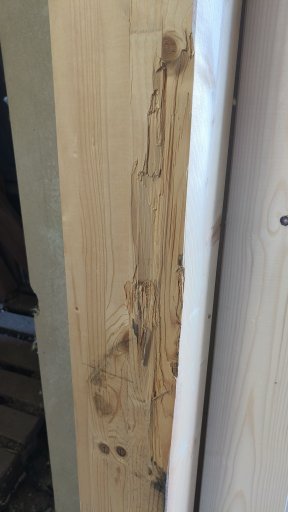 LIIMAPUU 140X140X300mm 2KPL/PKT (KOLHITTUJA) LIIMAPUU 140X140X300mm 2KPL/PKT (KOLHITTUJA)