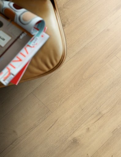 LAMINAATTI EGGER HOME NATURAL LOJA OAK 8mm KL32 4V EHL142 (TILAUSTUOTE)