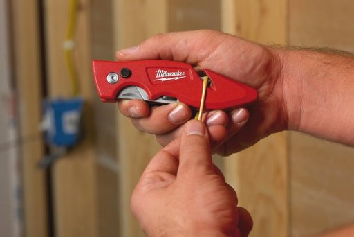 TAITTOVEITSI MILWAUKEE FASTBACK