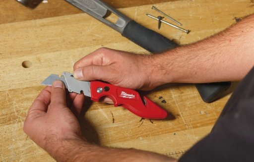 TAITTOVEITSI MILWAUKEE FASTBACK