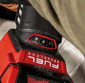 KULMAHIOMAKONE MILWAUKEE M18 FSAGV125XPDB-0X