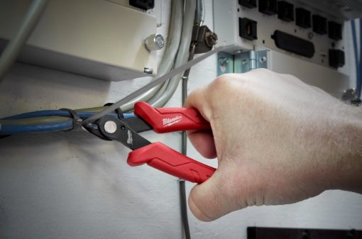ELEKTRONIIKKASIVULEIKKURIT MILWAUKEE ELEKTRONIIKKASIVULEIKKURIT MILWAUKEE